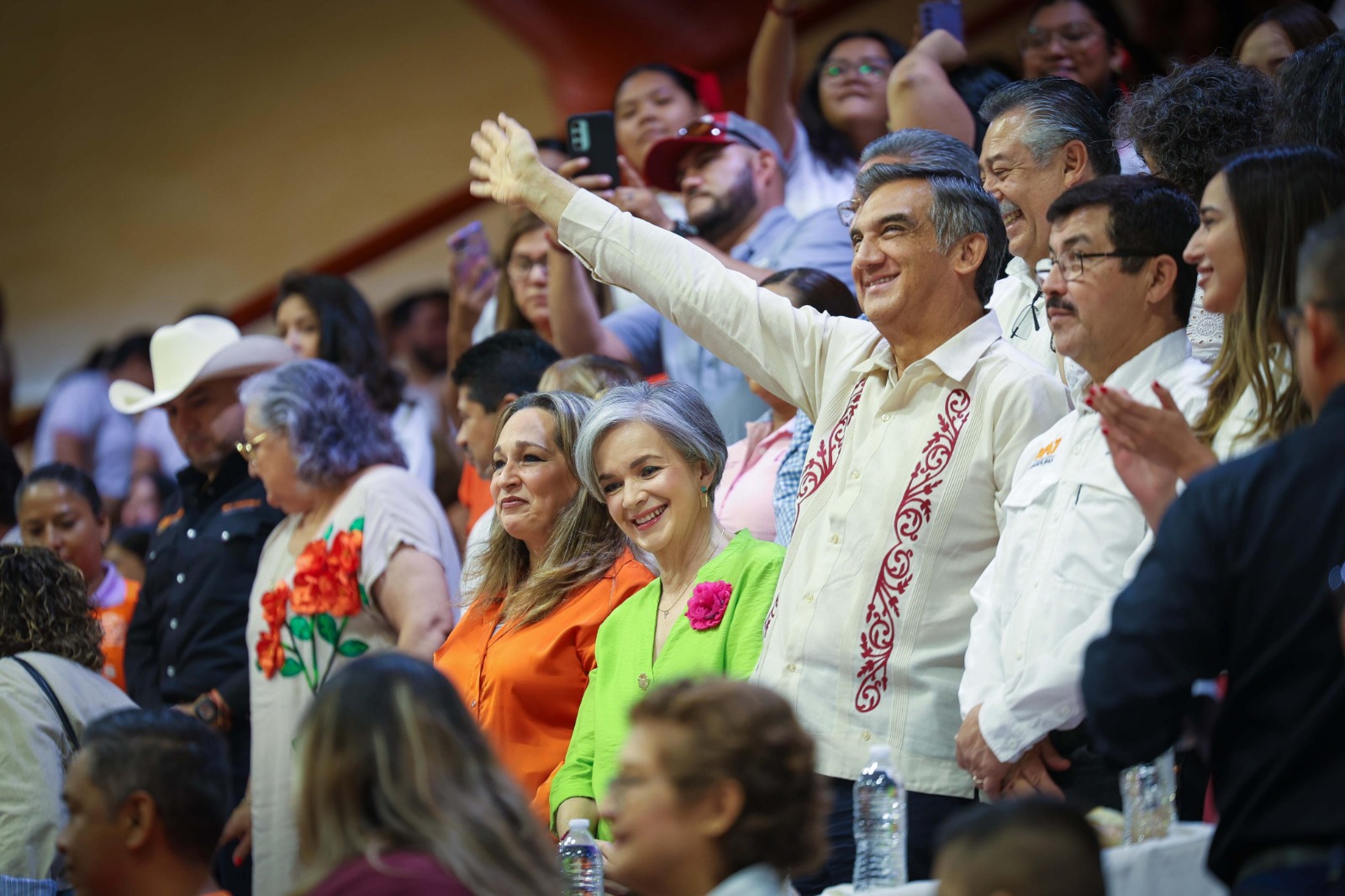 Impulsan Américo y María de Villarreal las tradiciones con el concurso de Rondas y Salto de Cuerda